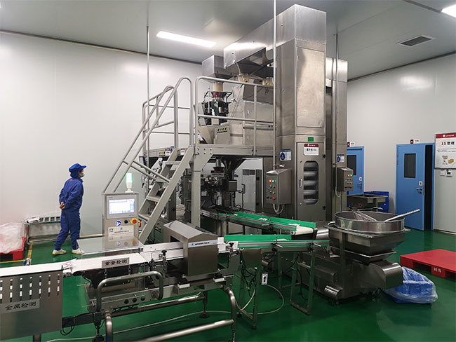 固液混合預(yù)制菜包裝機(jī),中央廚房預(yù)制菜包裝機(jī)展示